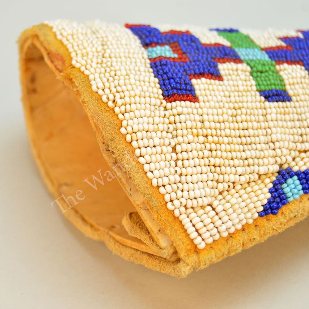 Holster Beaded with Toy Gun