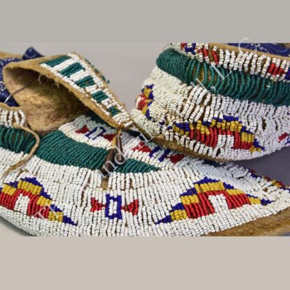 Moccasins Antique Lakota Style detail