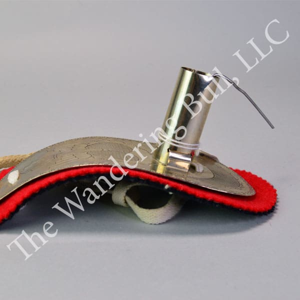 Roach Spreader with Red Wool Drop