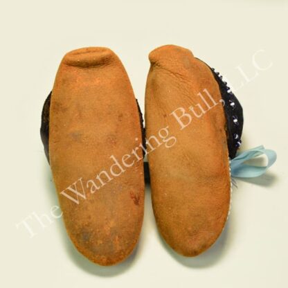 Moccasins Iroquois Style Youth b