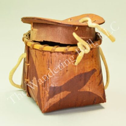 Birchbark Basket with Etched Daisy a