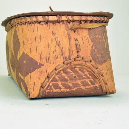 Birchbark Container with Flowers & Ducks 5