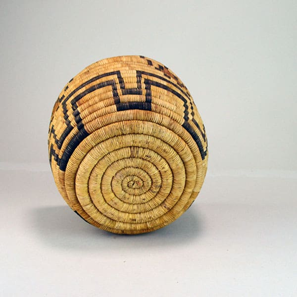 Basket Round Hopi Style b