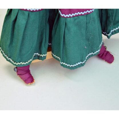 Doll Southwestern Orange Hair feet