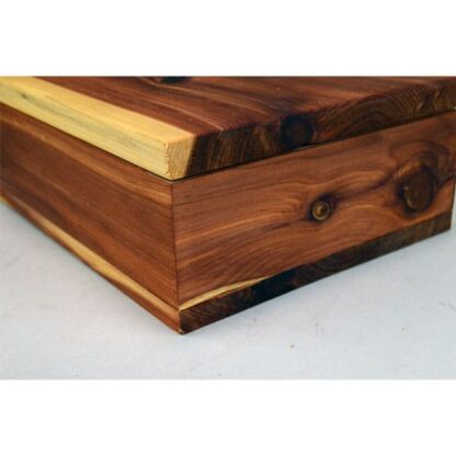 Cedar Feather Box corner