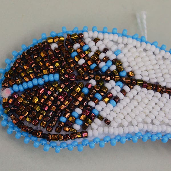 Barrette Beaded Feather 3" detail