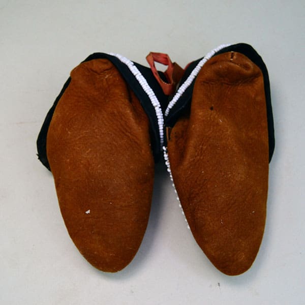 Moccasins Child's Iroquois Style soles