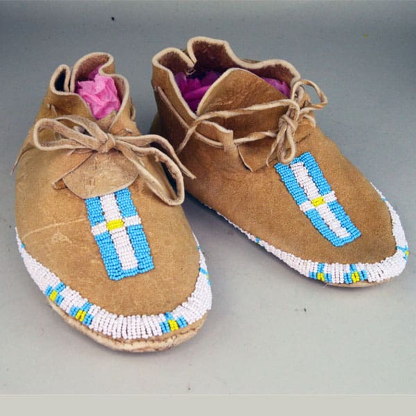 Moccasins Northern Plains Style Women's