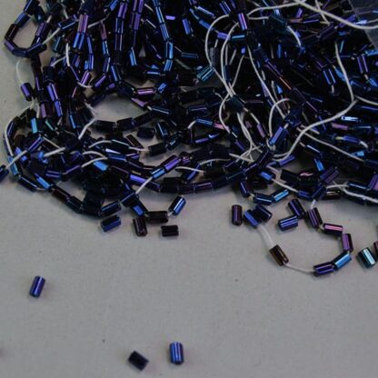 Bugle Beads Iris Black 6/0