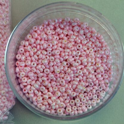 Italian Seed Beads Pink 10/0