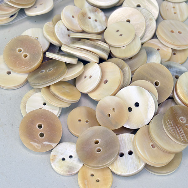 Horn Buttons Natural Lot