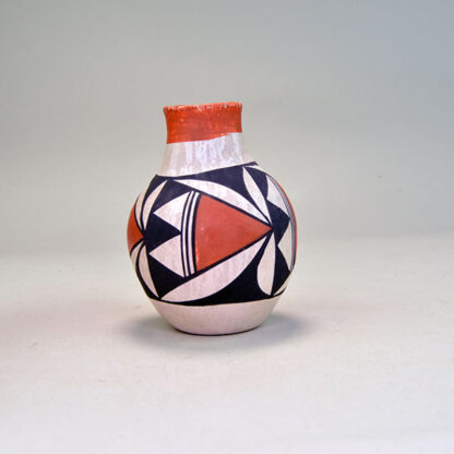 Pottery Accoma Dry Vase