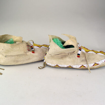 Moccasins Repro Northern Plains sides