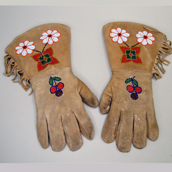 Gauntlet Beaded White & Red
