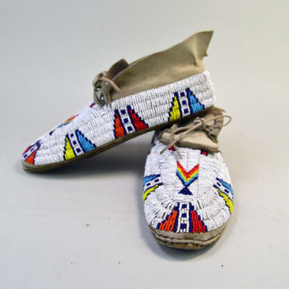 Native Beaded Shoes Moccasins- White Cheyenne Style The Wandering Bull, LLC
