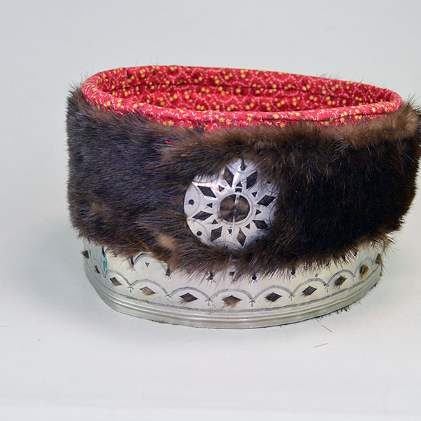 Wear this Turban- Otter Fur to your next event or add to your collection! This measures about 24 inches in circumference on the inside. One of a Kind