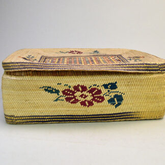 This Antique Basket- Nootka Style XL with a cover will make an ideal addition to your collection! stands 4.5″ tall with the lid on and 12.5″ long.