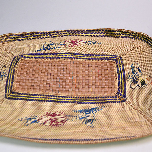 This Antique Basket- Nootka Style XL with a cover will make an ideal addition to your collection! stands 4.5″ tall with the lid on and 12.5″ long. Pictured here is the inside of the top.
