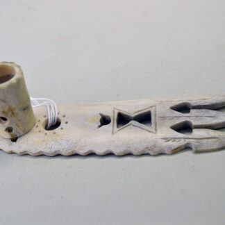 Use this Spreader- Caribou Bone 4" Hand Carved Caribou Antler at your next event  or add it to your collection of accessories! 