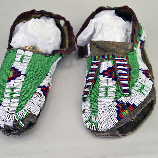 Beaded Men's Vintage Moccasins