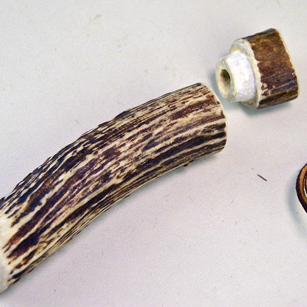 Antler and horn utility lot, ideal for artisans, collectors, and makers. The horn scoop measures 5.5" by 1.25". antler case with top measures 6" x 1.5" wide. pictured here is the antler case.