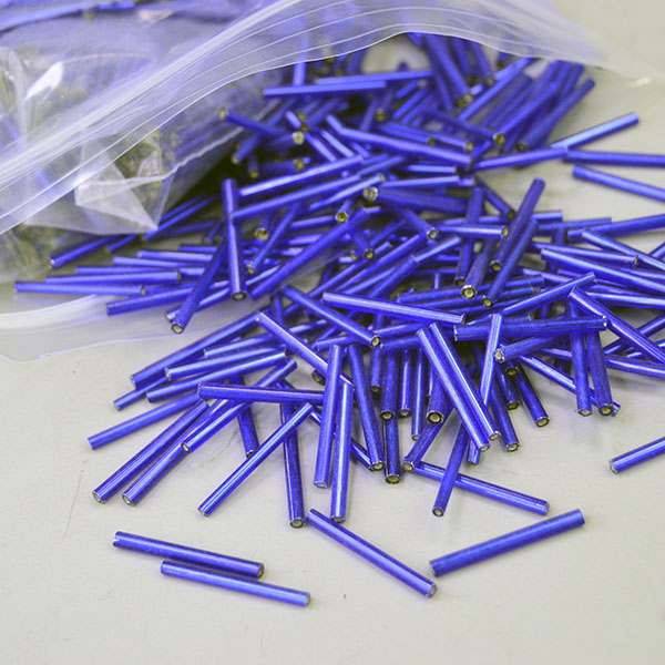Bead Lot- Royal Blue Bugle 19‑oz lot of 23mm beads. Narrow diameter adds detail, texture, and vibrant color to beadwork and jewelry designs. Here is a picture with more showing the vibrant color.