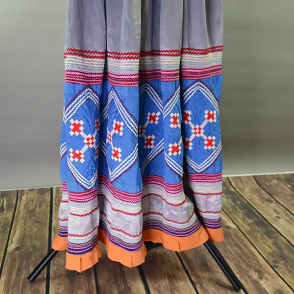 Skirt & blouse Seminole style - patchwork close up.